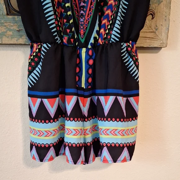 Blue and Black Geometric Romper. Size MEDIUM NWOT - Picture 7 of 12